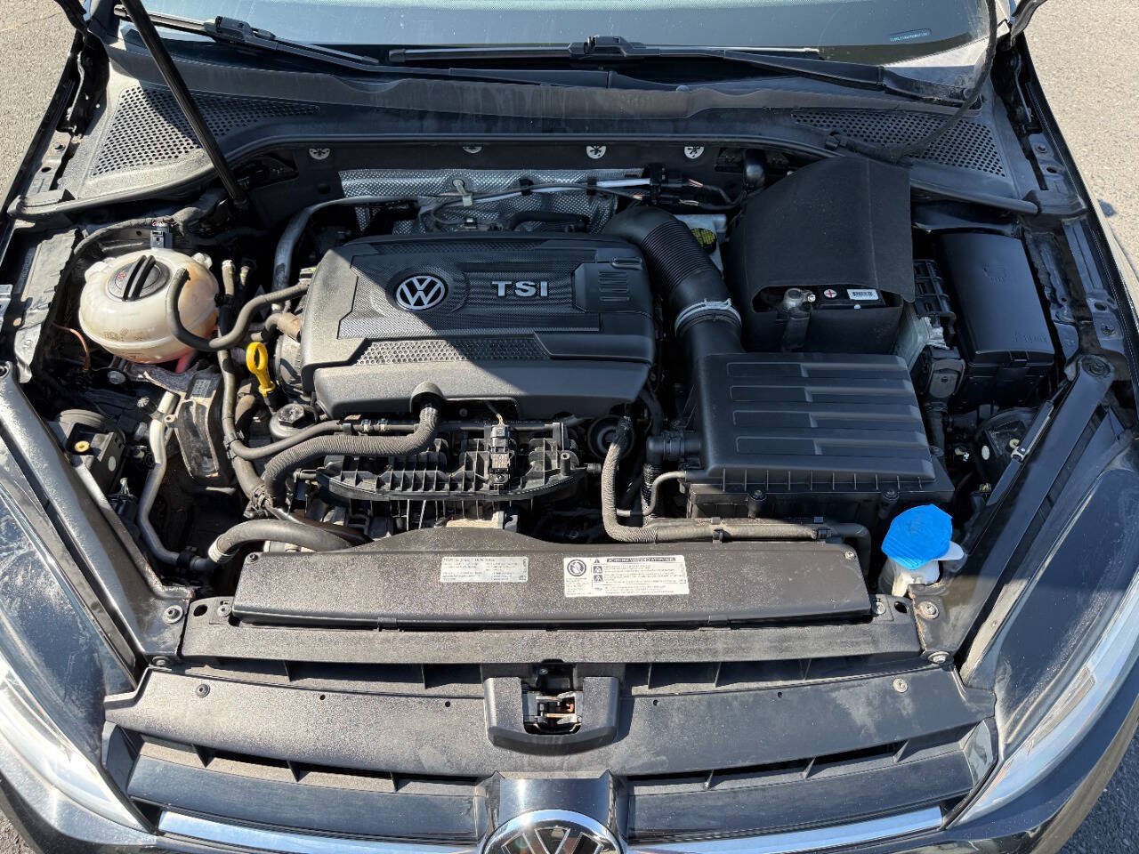 Used 2016 Volkswagen Golf S FWD image 33