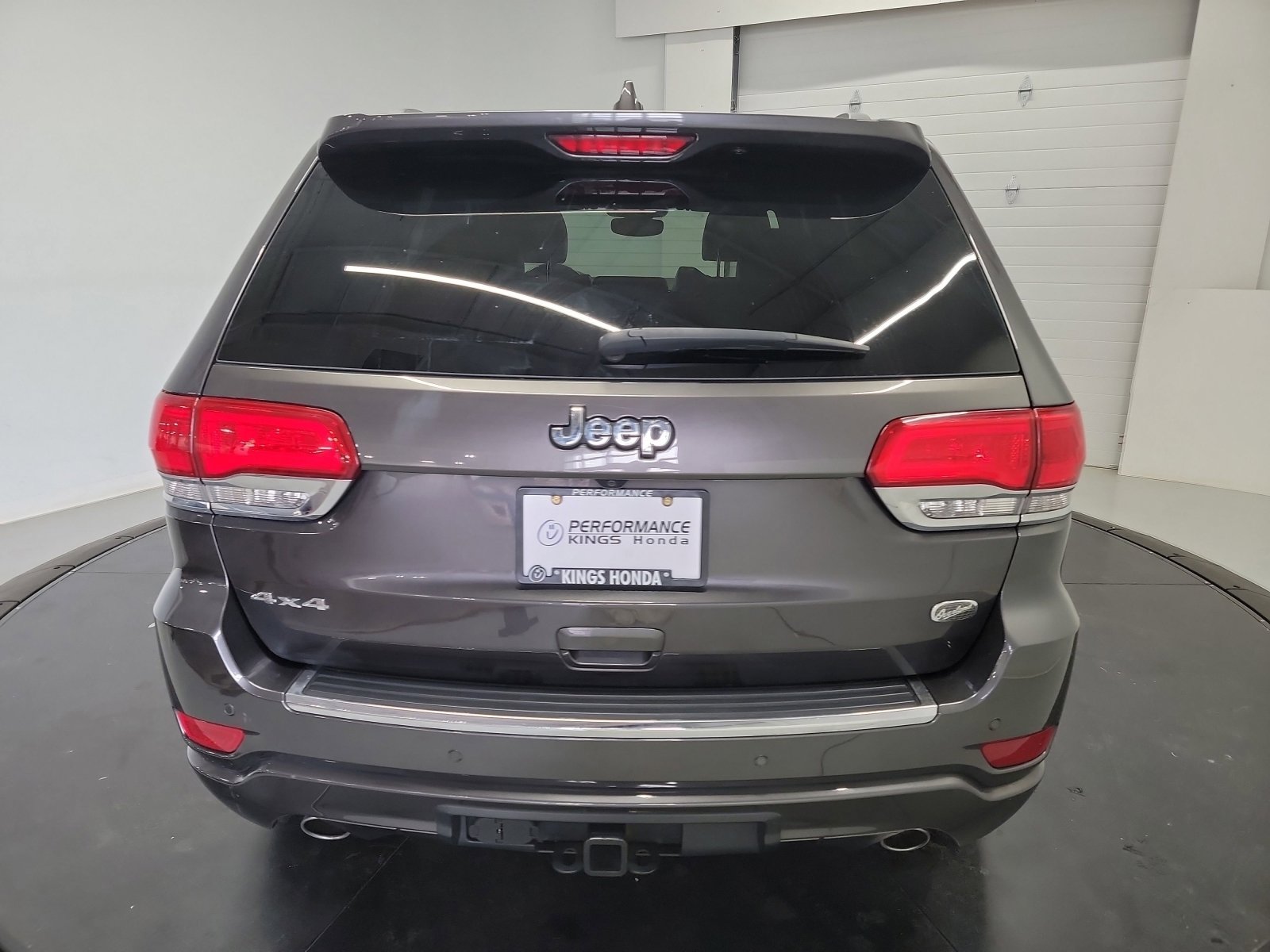 Used 2019 Jeep Grand Cherokee Overland AWD/4WD image 8