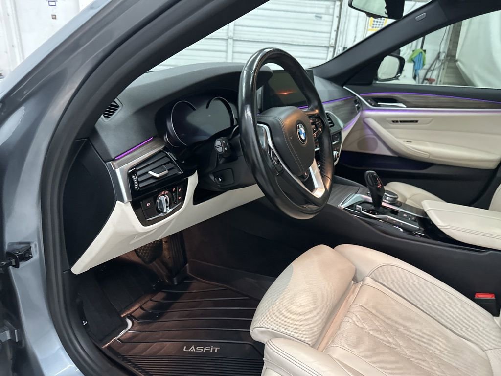 Used 2018 BMW 530e w/ Premium Package 2 image 9