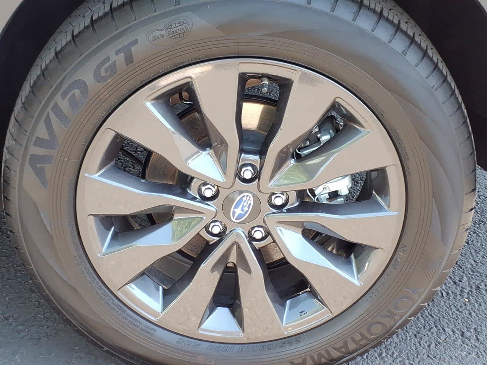 Certified 2025 Subaru Outback Onyx Edition AWD/4WD image 11