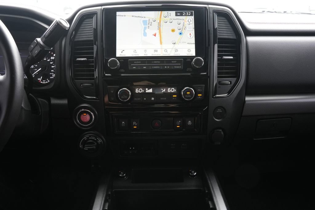 Used 2021 Nissan Titan PRO-4X w/ Pro-4x Convenience Package AWD/4WD image 11