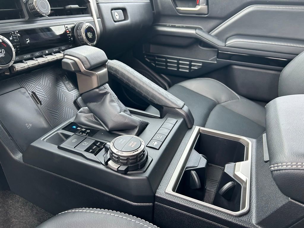 Used 2025 Toyota 4Runner Limited w/ Tow Technology Package image 24