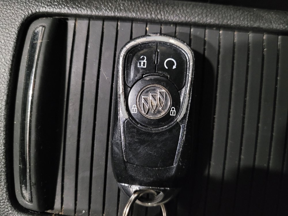 Used 2018 Buick Encore Essence image 32