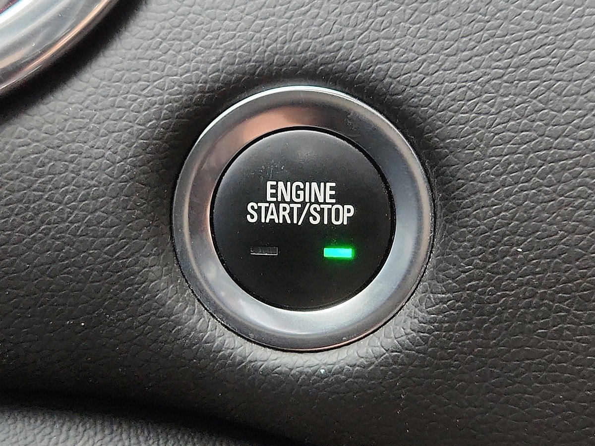 Used 2023 Chevrolet Malibu LT image 9