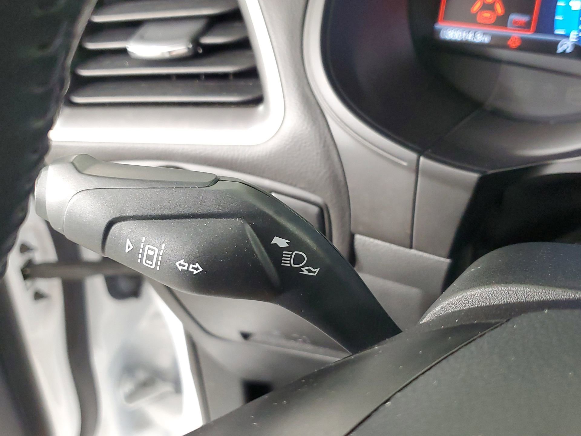 Used 2024 Ford Edge SEL AWD/4WD image 34