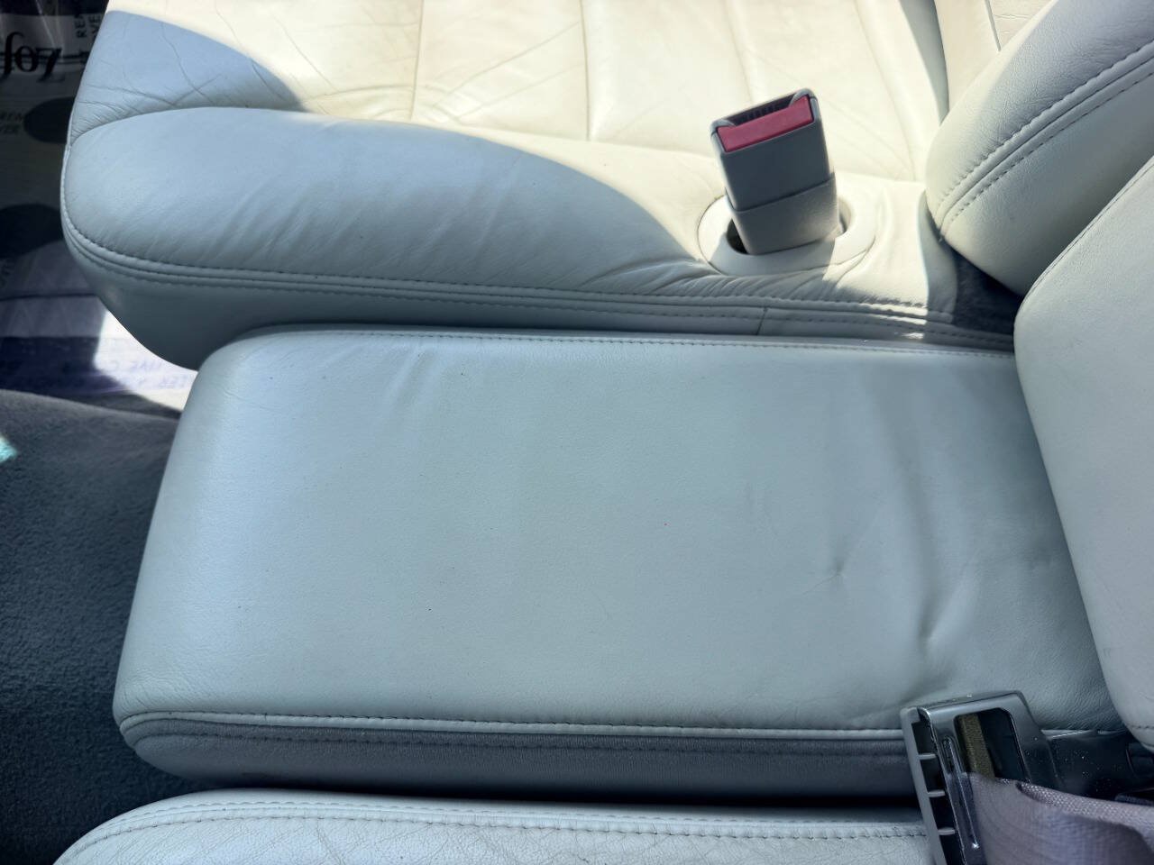 Used 2001 Lincoln Town Car Executive RWD image 33