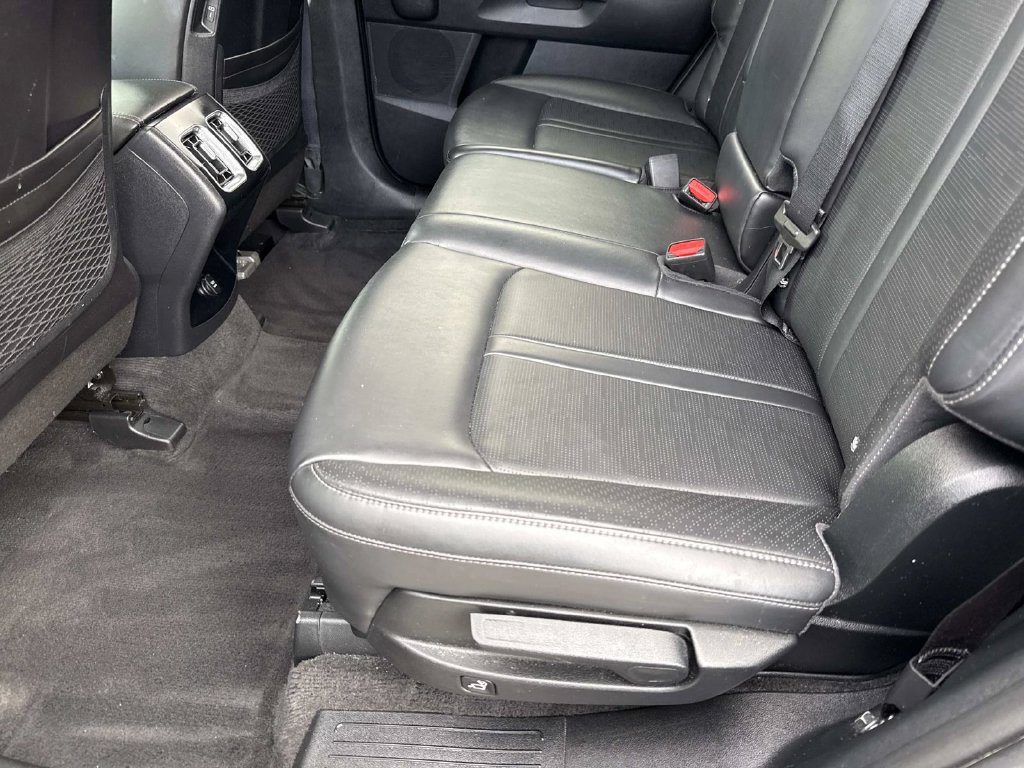 Used 2024 Kia Sorento S FWD image 14