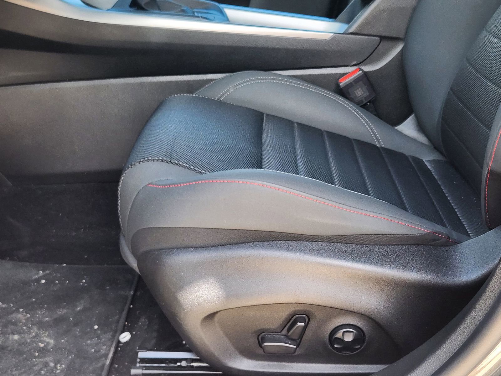 Used 2024 Dodge Hornet R/T w/ R/T Blacktop Package image 26