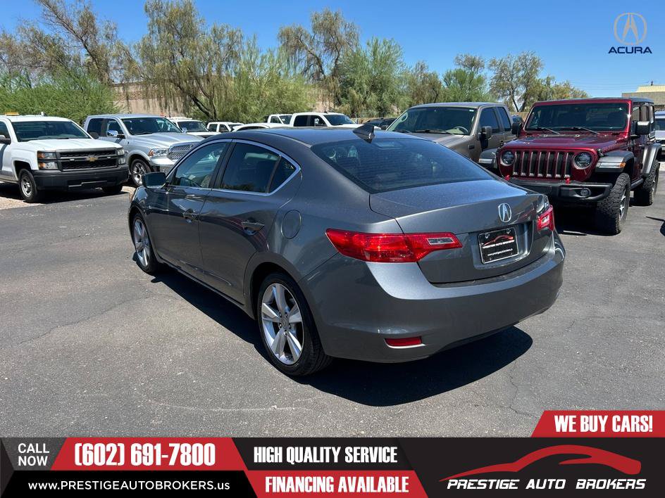 Used 2013 Acura ILX w/ Premium Package FWD image 3