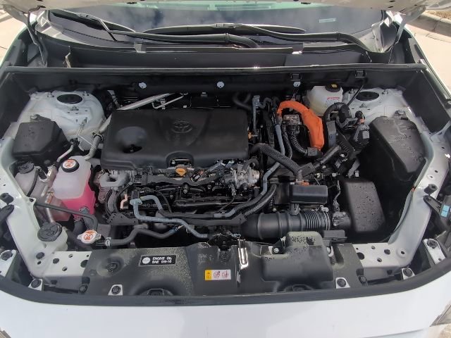 Used 2025 Toyota RAV4 XLE AWD/4WD image 34