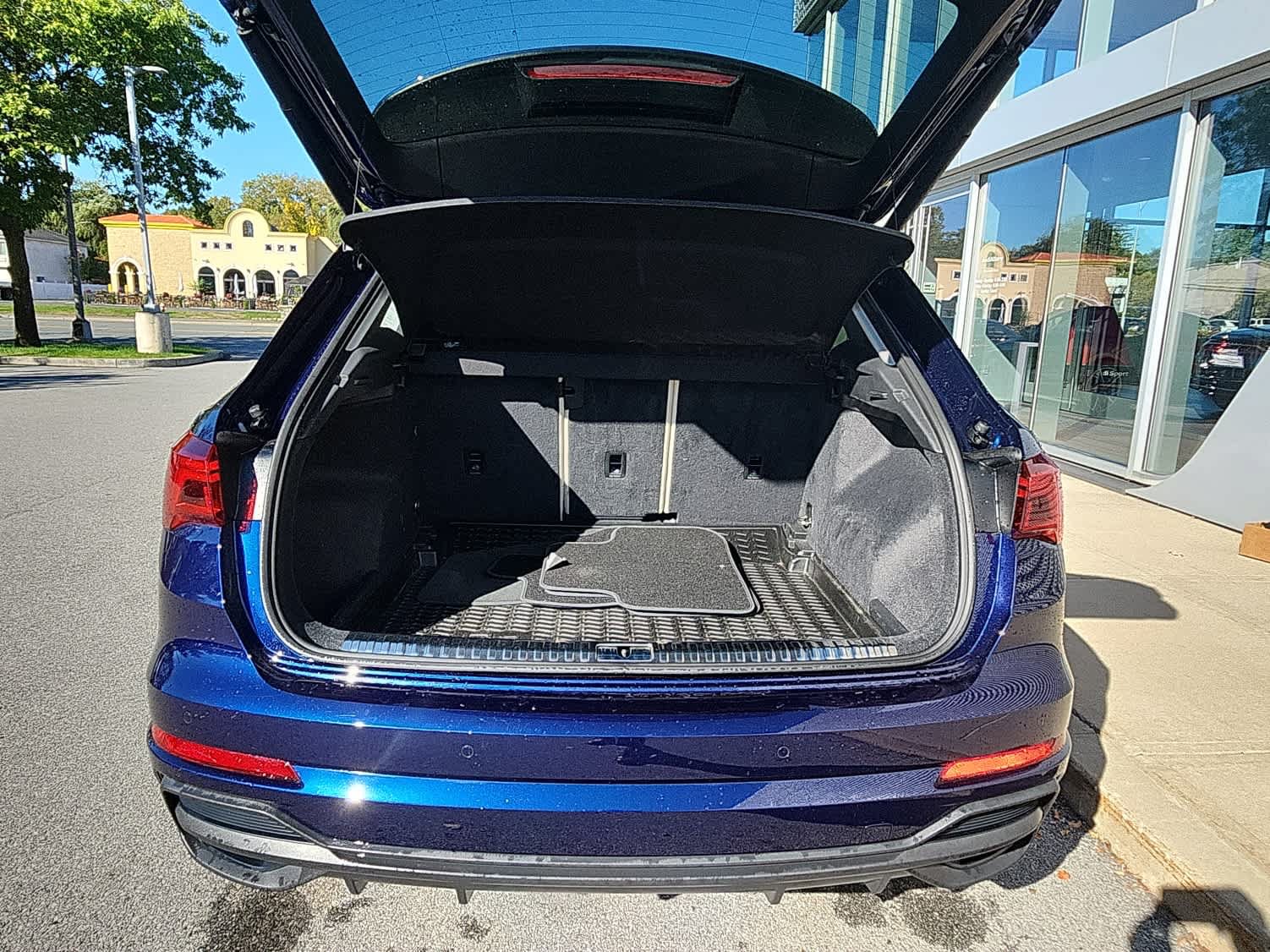 Certified 2024 Audi Q3 2.0T Premium Plus AWD/4WD image 17