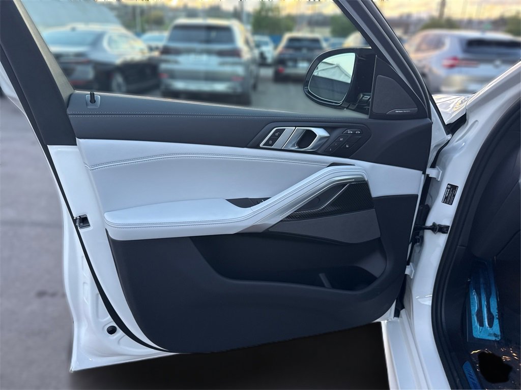 New 2026 BMW X6 M60i w/ Parking Assistance Package image 26