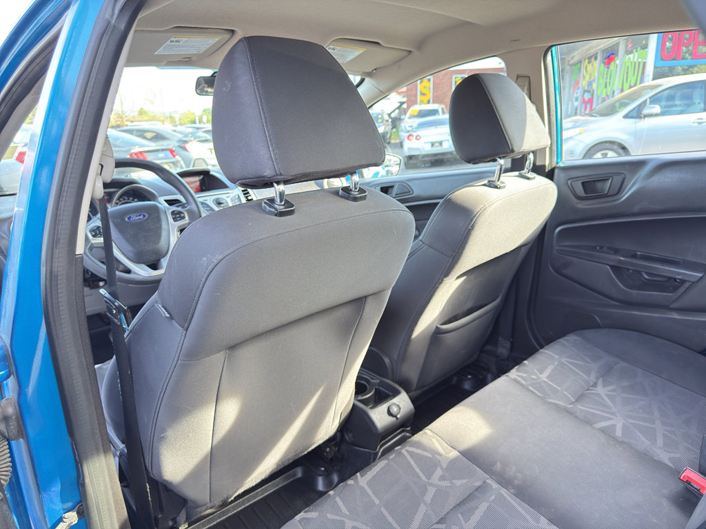 Used 2013 Ford Fiesta SE FWD image 15