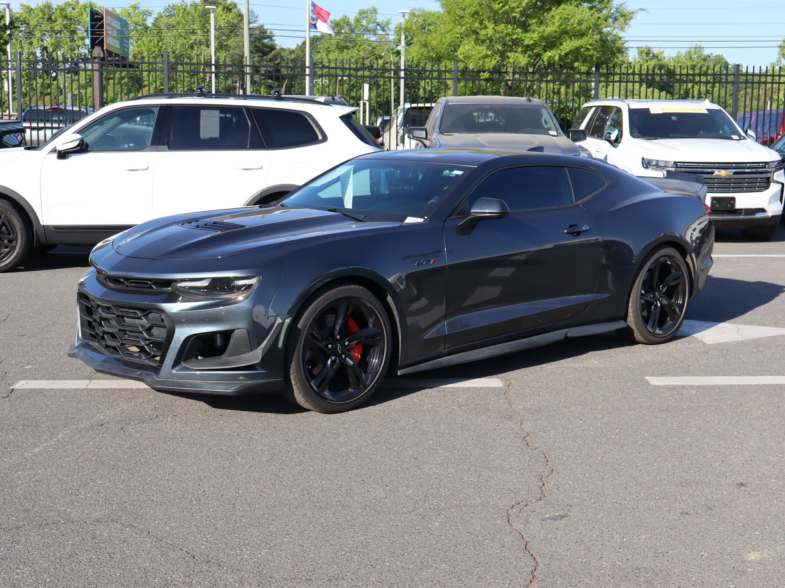 Used 2021 Chevrolet Camaro LT w/ Technology Package RWD image 5