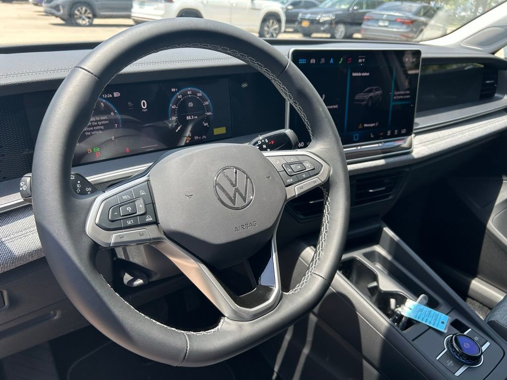 Used 2025 Volkswagen Tiguan S image 46