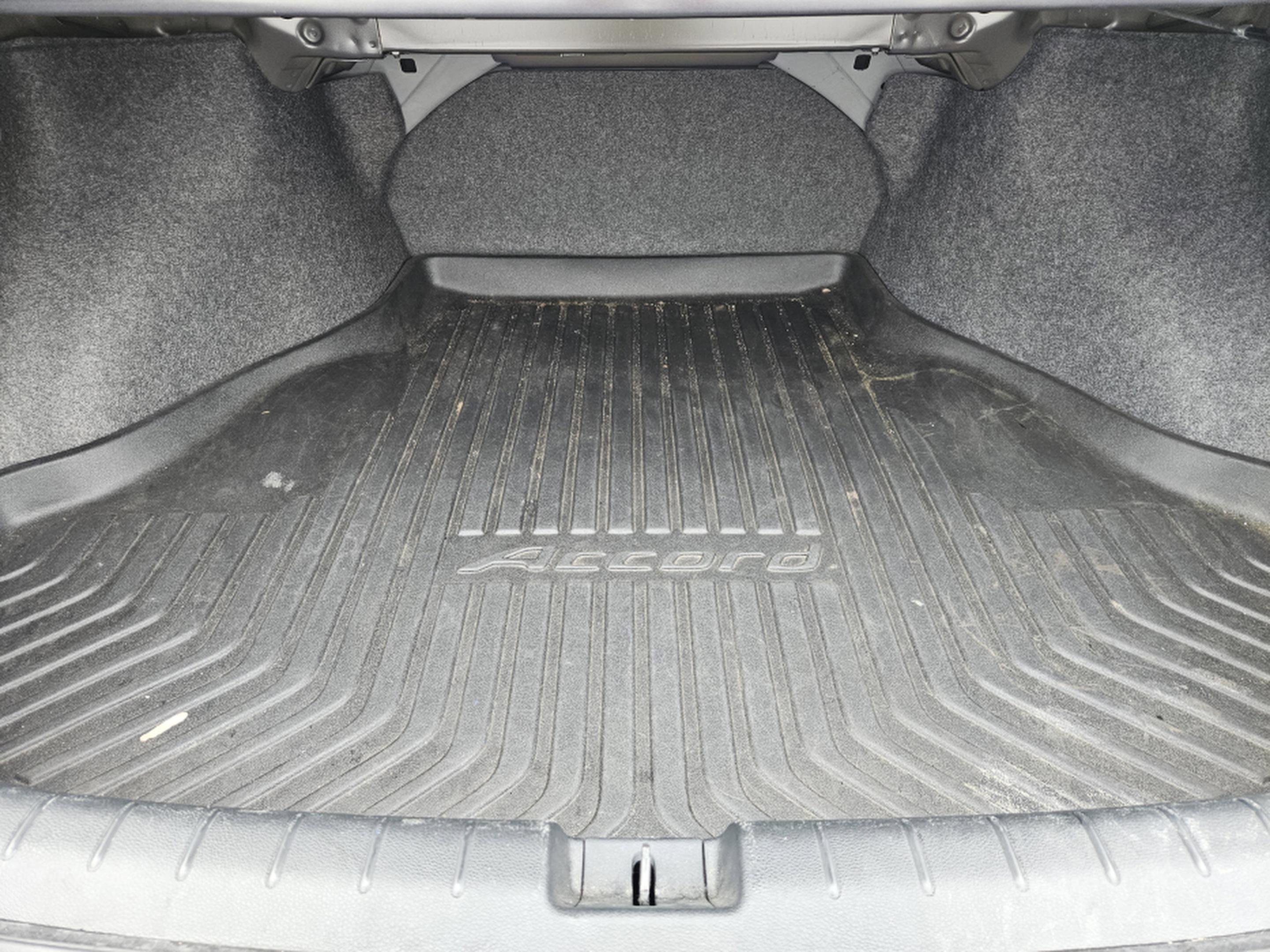 Used 2016 Honda Accord LX image 29