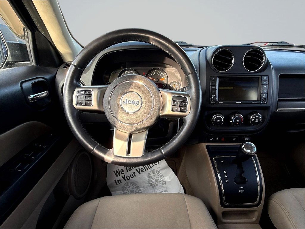 Used 2015 Jeep Patriot Latitude w/ Sun/Sound Group AWD/4WD image 14