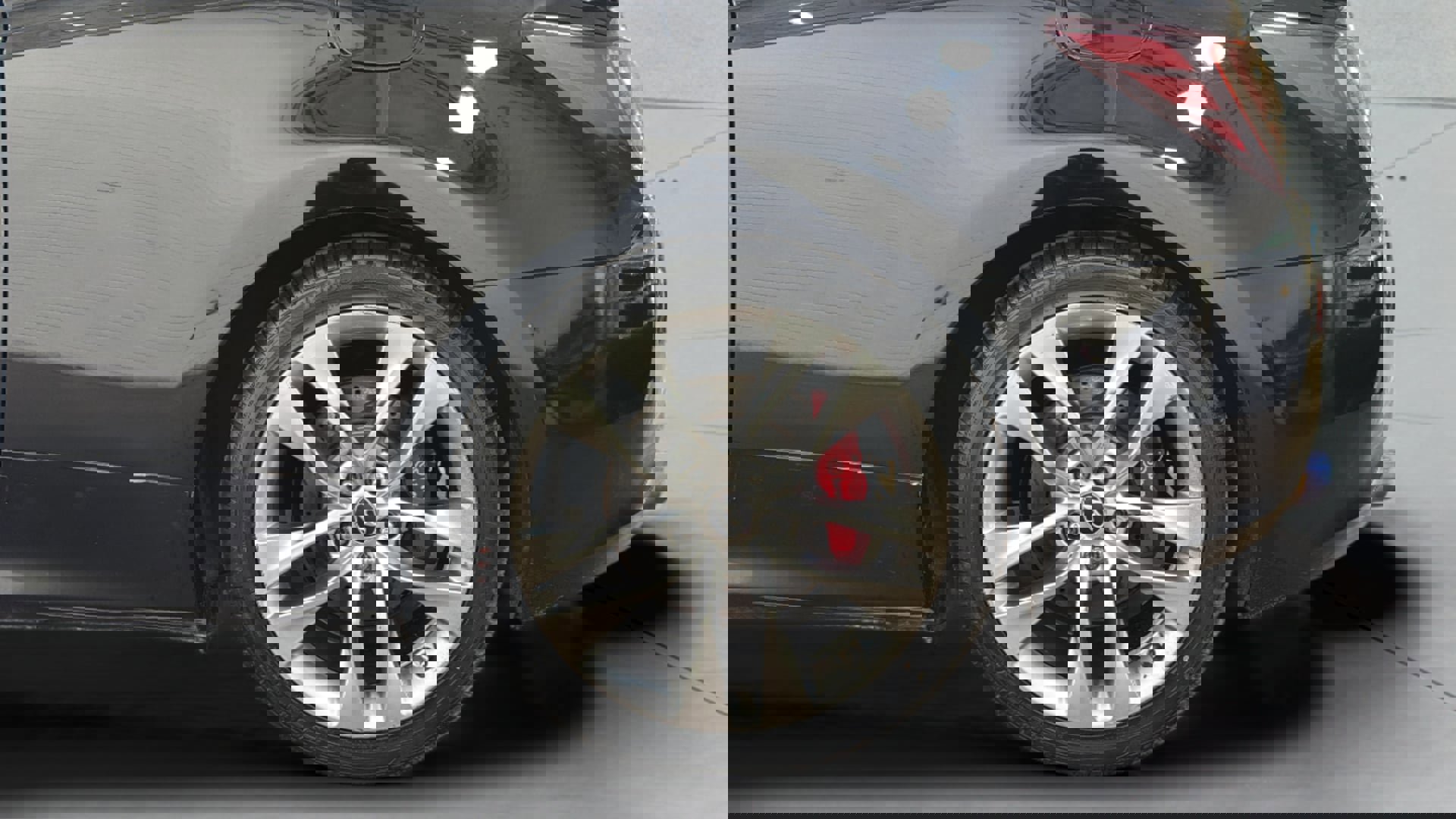 Used 2013 Hyundai Genesis 3.8 image 36