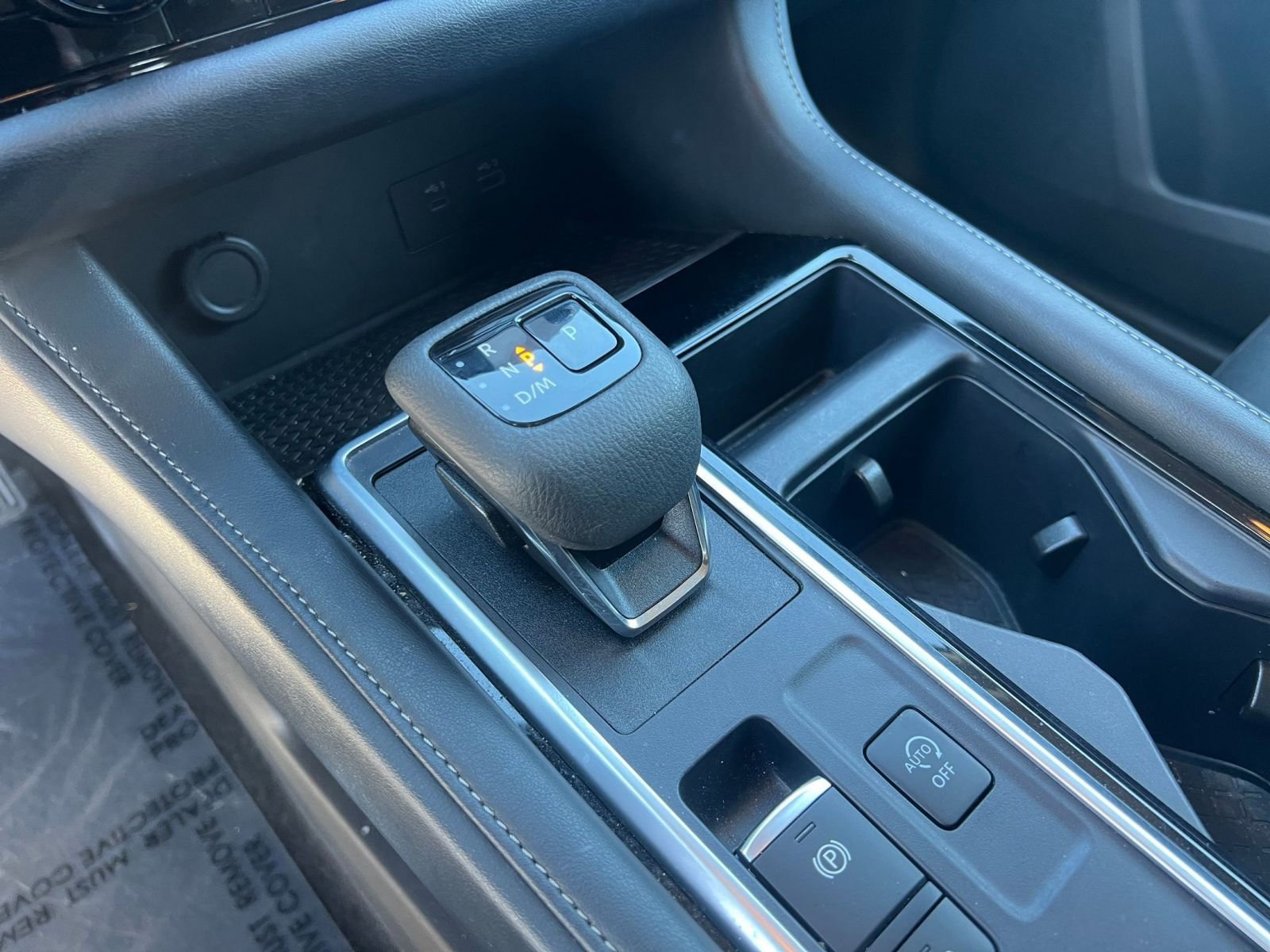 Used 2025 Nissan Pathfinder SV image 43