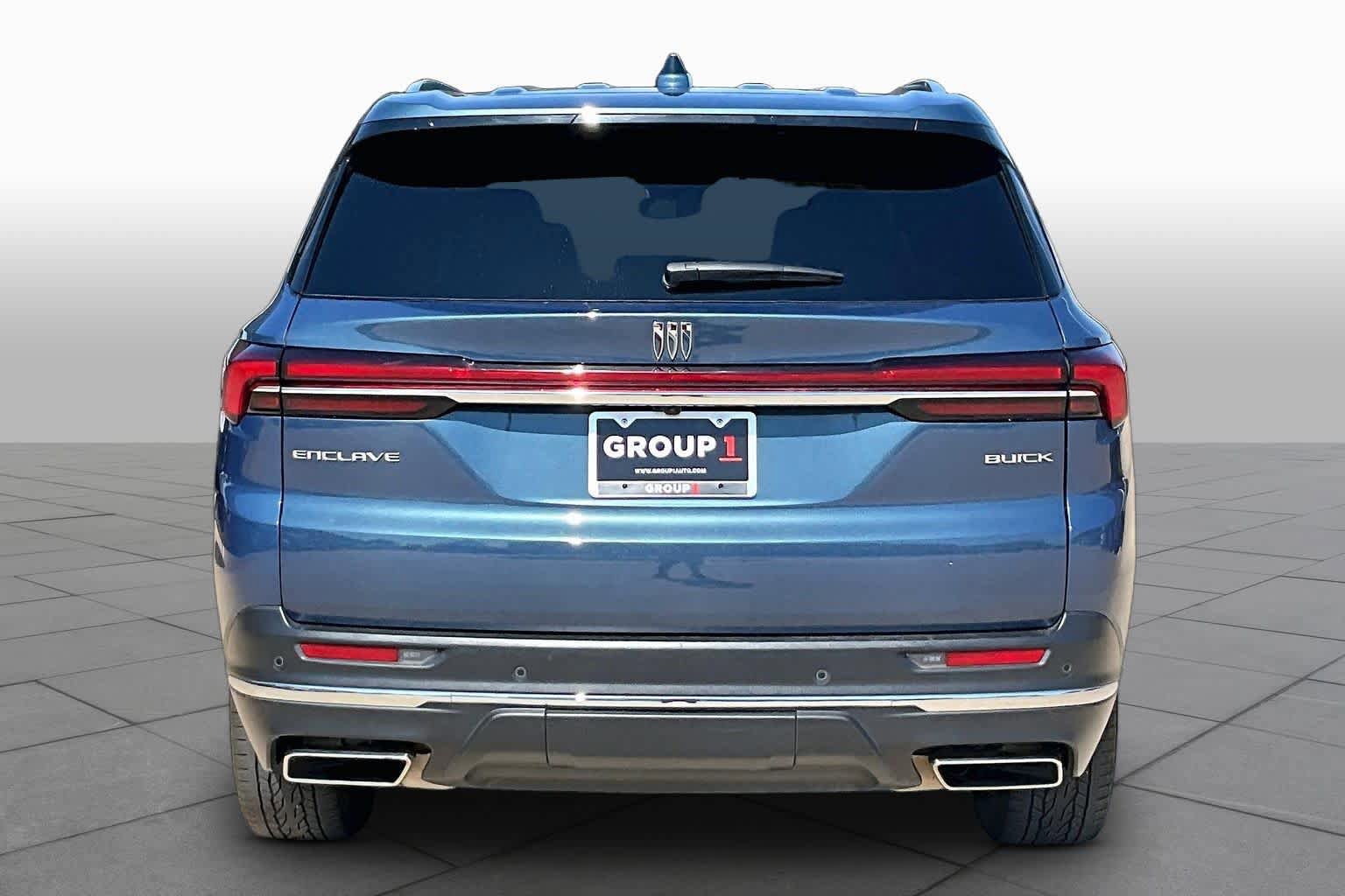 Used 2025 Buick Enclave Preferred w/ Power Package FWD image 5