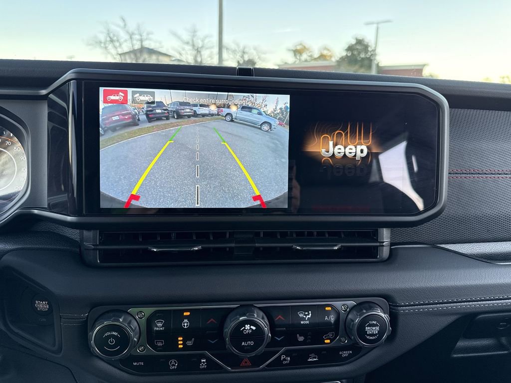 Used 2024 Jeep Wrangler Unlimited Rubicon image 23