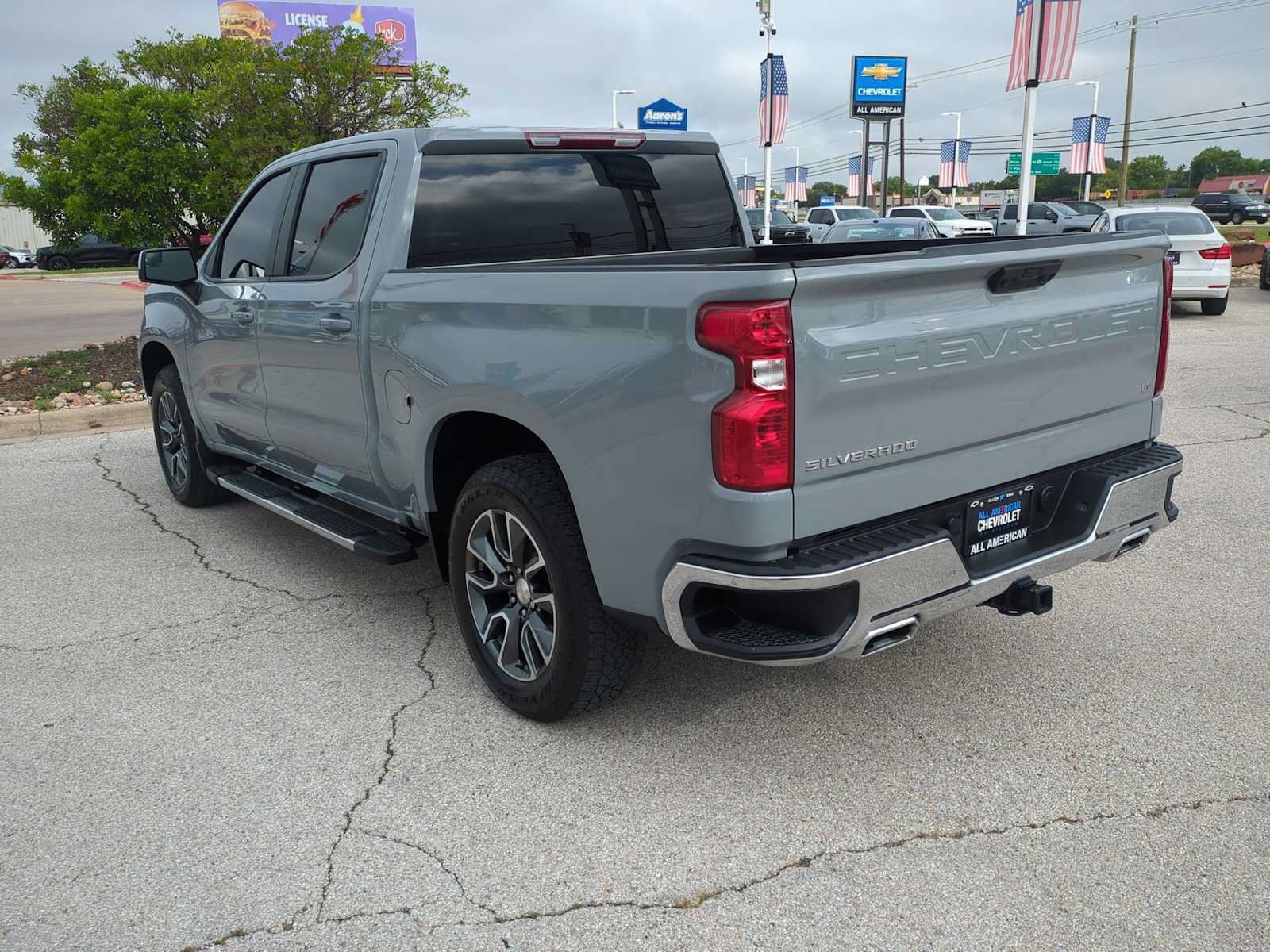 Used 2024 Chevrolet Silverado 1500 LT AWD/4WD image 6