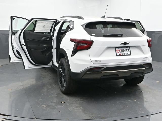 New 2026 Chevrolet Trax ACTIV FWD image 53