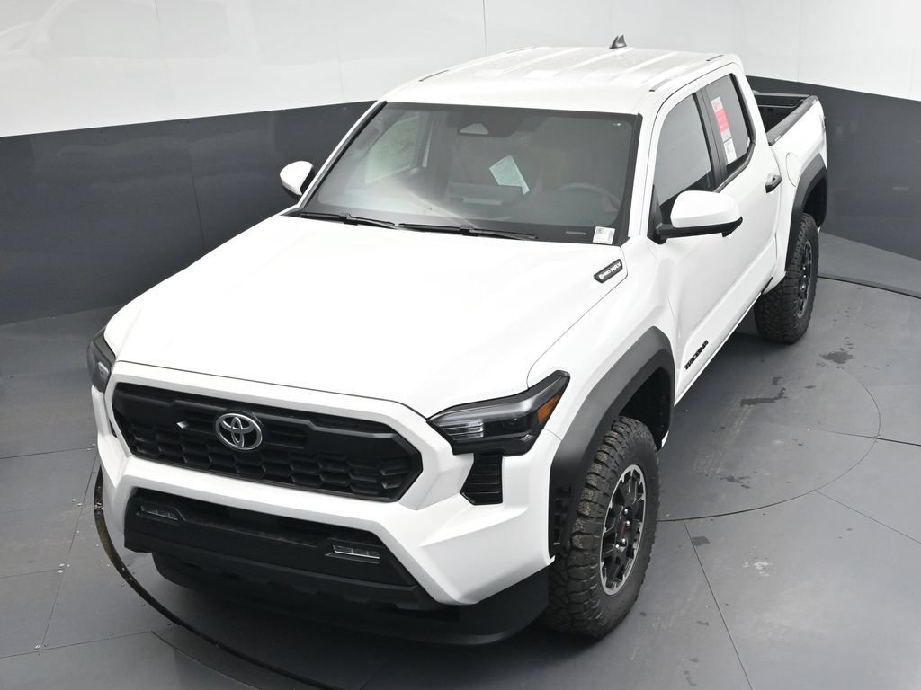 Used 2025 Toyota Tacoma TRD Off-Road AWD/4WD image 34