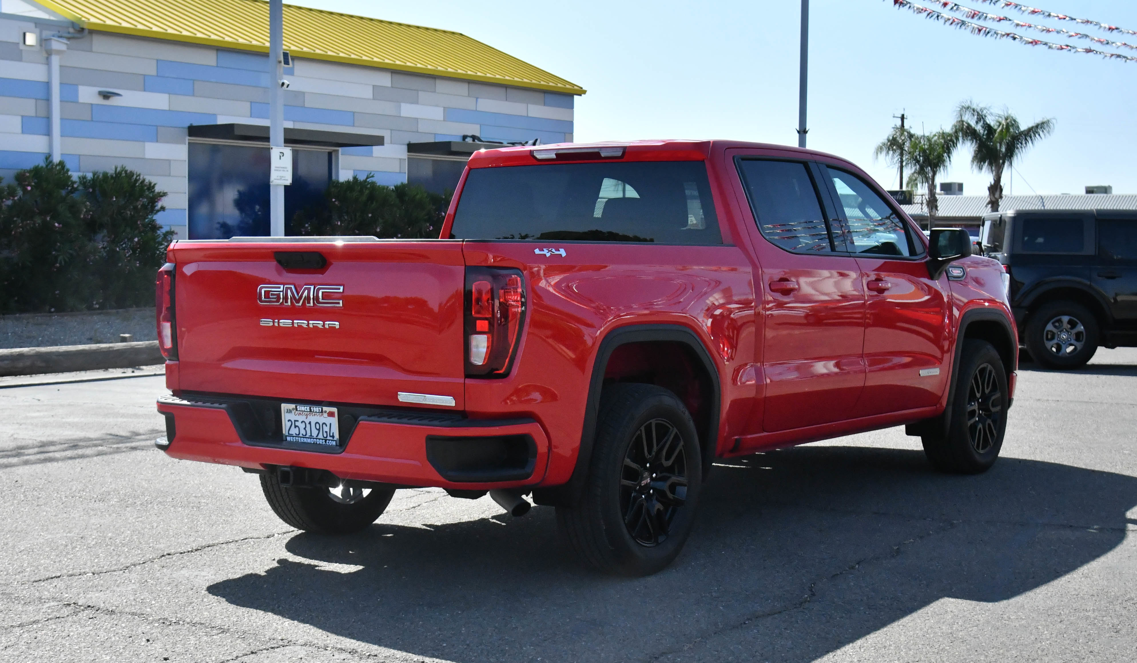 Used 2025 GMC Sierra 1500 Elevation AWD/4WD image 8