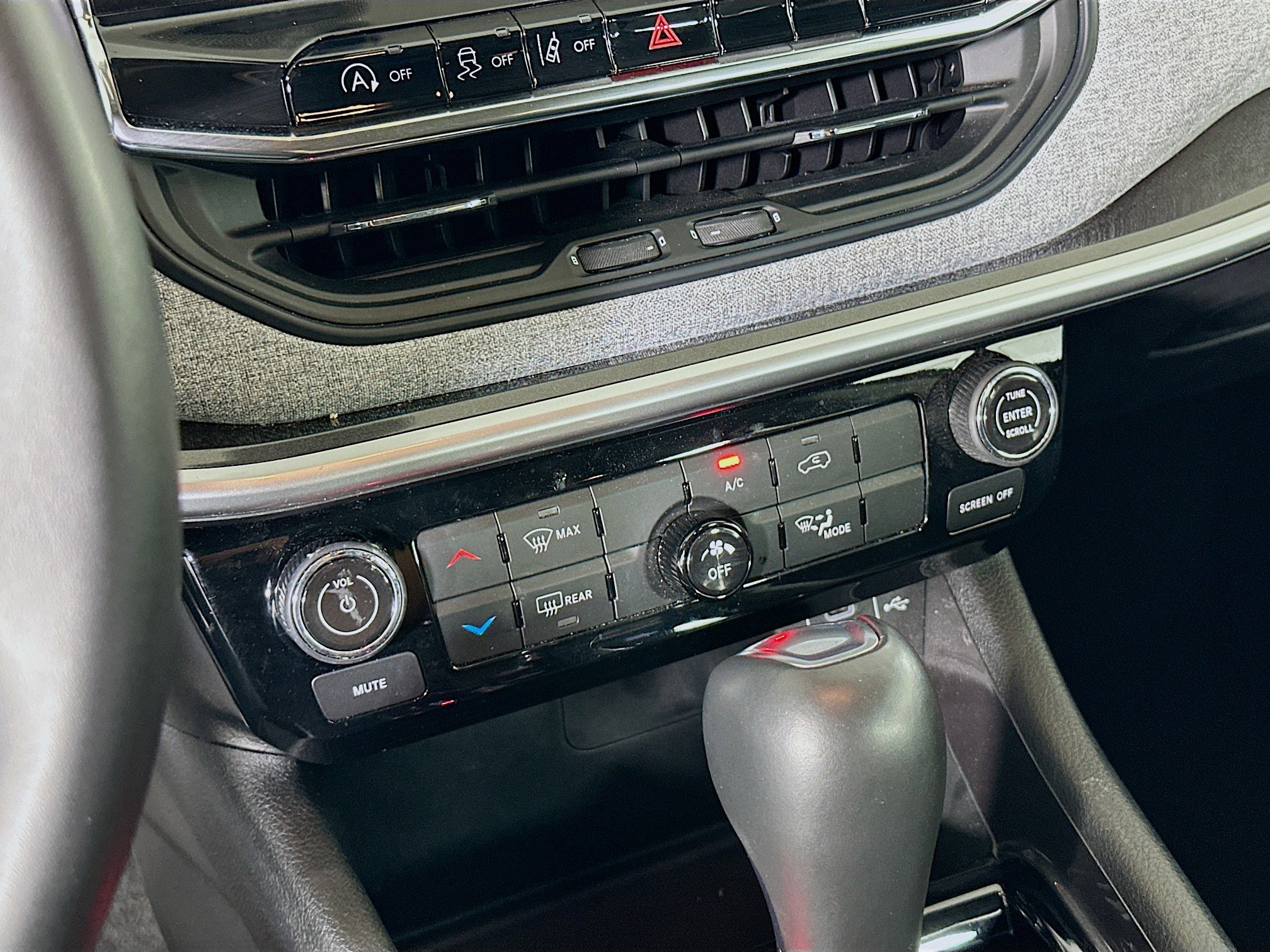 Used 2022 Jeep Compass Latitude image 23