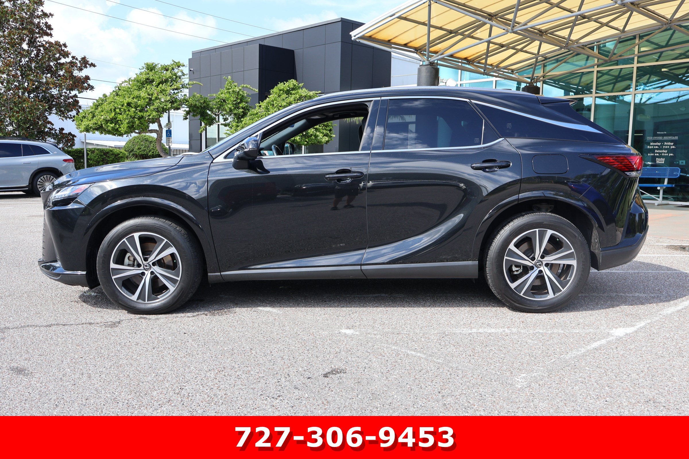 Used 2024 Lexus RX 350 Premium w/ Cold Area Package FWD image 6