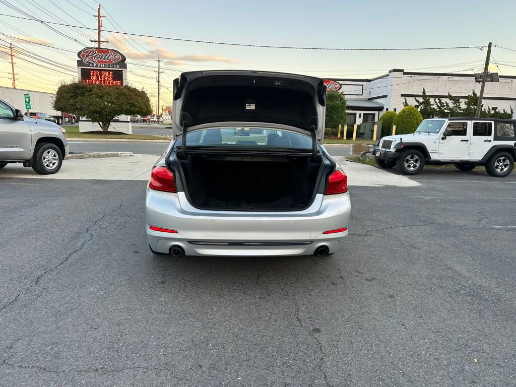 Used 2018 BMW 530i xDrive xDrive image 31