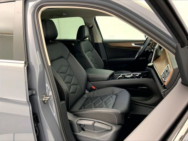 New 2026 Volkswagen Atlas SE image 9