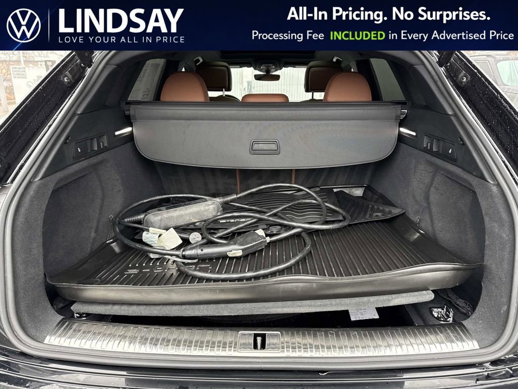 Used 2022 Audi e-tron Premium image 12