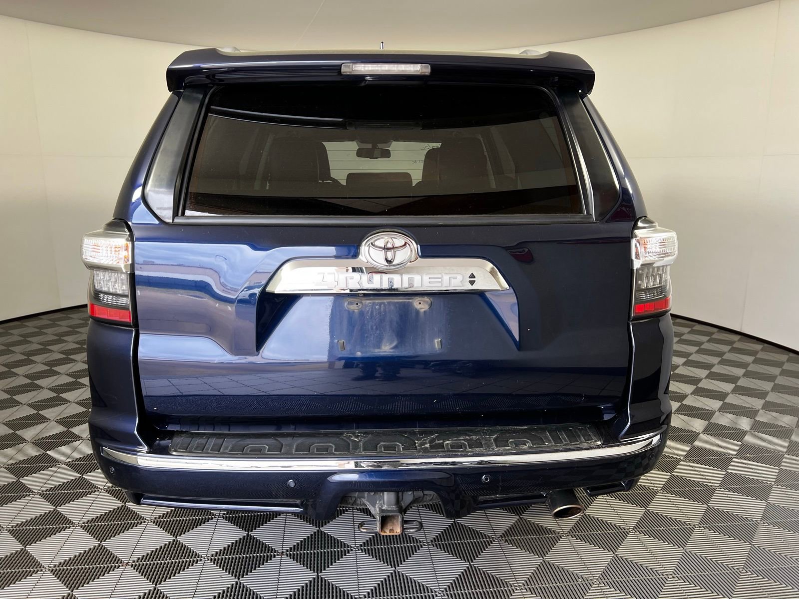 Used 2017 Toyota 4Runner Limited w/ Convenience Package image 6