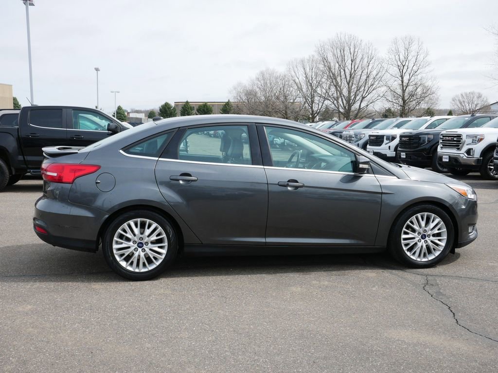 Used 2017 Ford Focus Titanium image 8