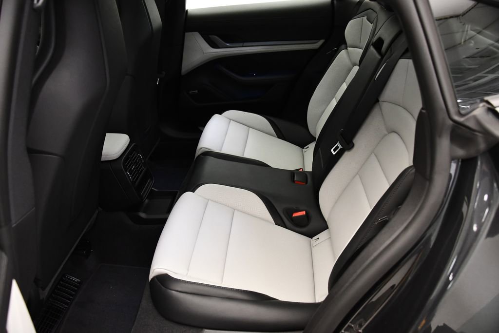 Used 2025 Porsche Taycan image 43