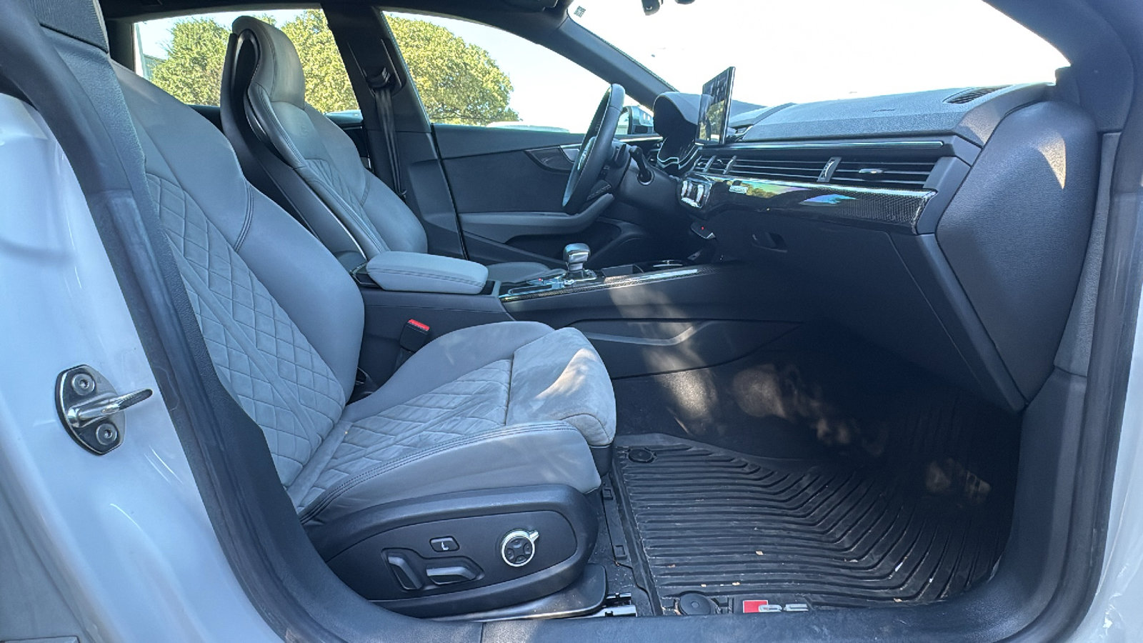 Used 2023 Audi S5 Premium w/ Convenience Package image 28