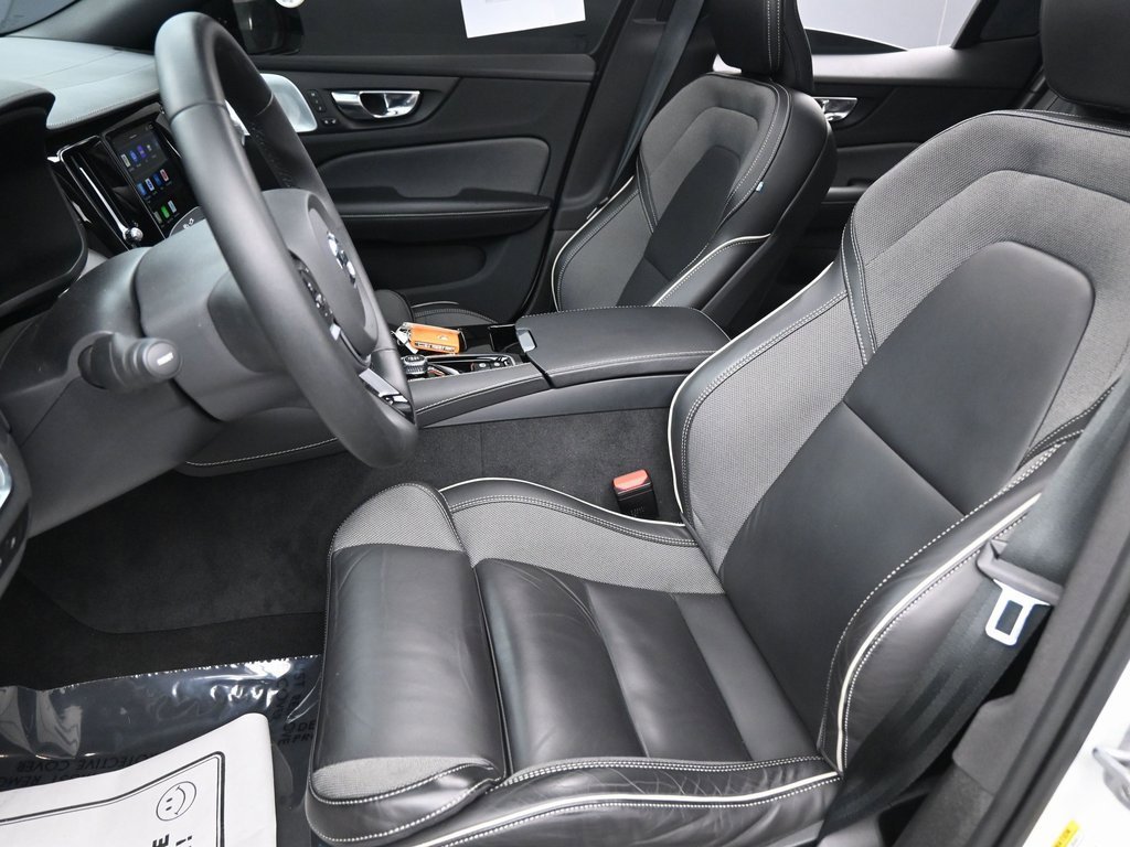Used 2023 Volvo S60 T8 Ultimate image 24
