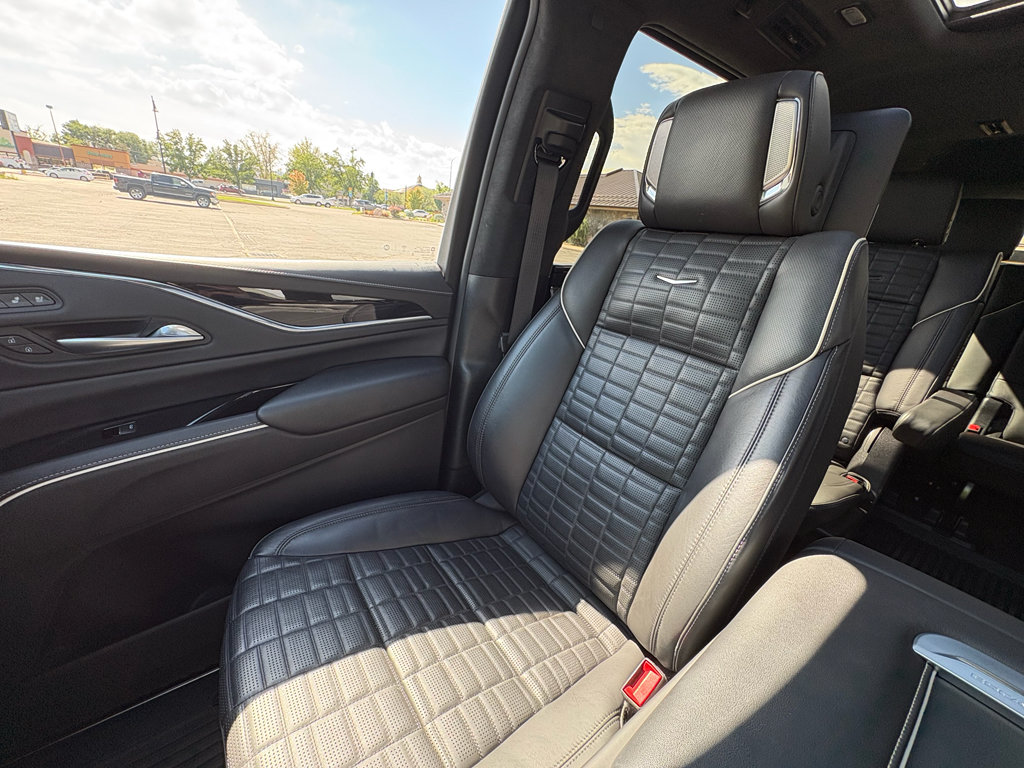 Used 2024 Cadillac Escalade V w/ LPO, ONYX Package AWD/4WD image 35