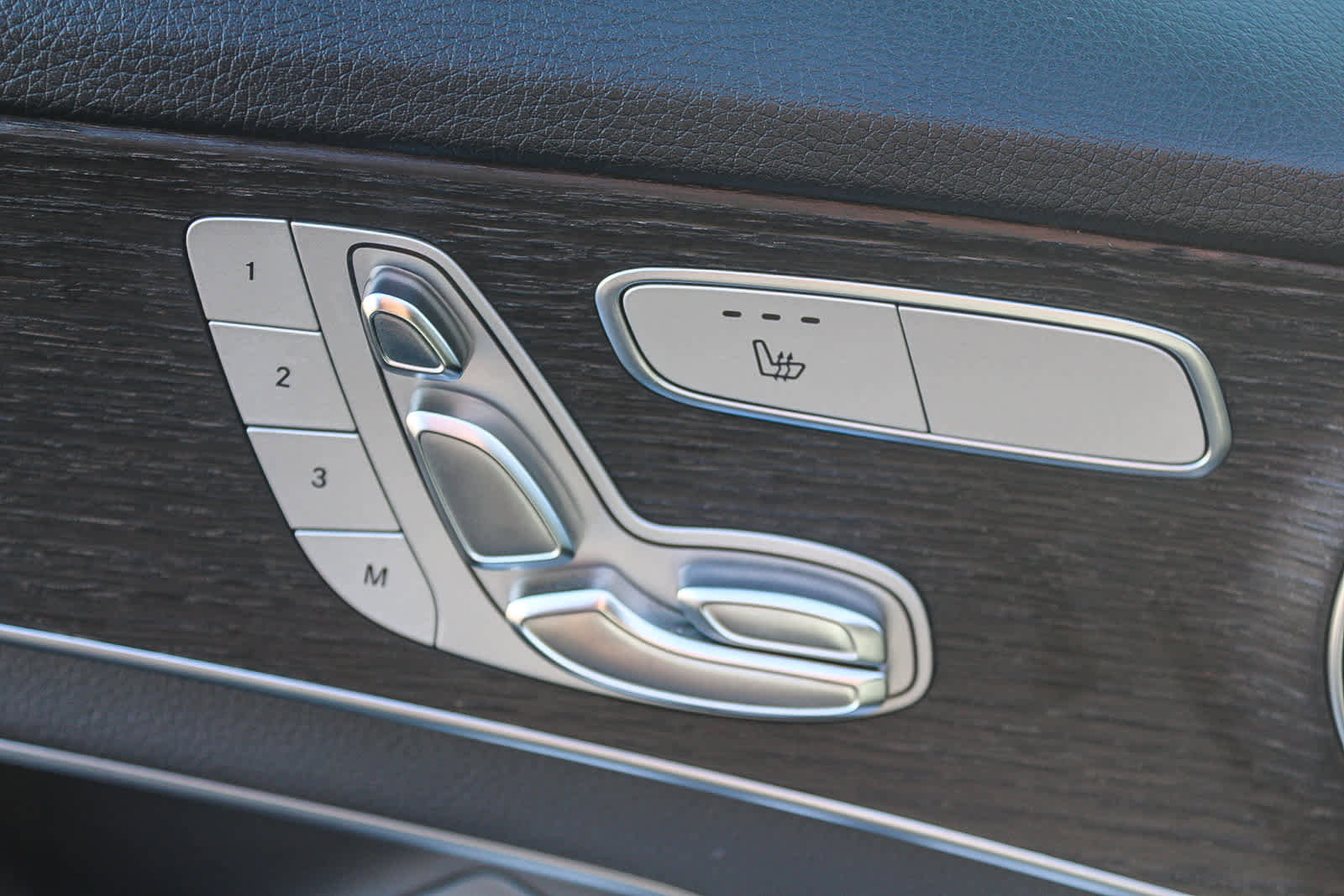 Used 2019 Mercedes-Benz C 300 C 300 image 21