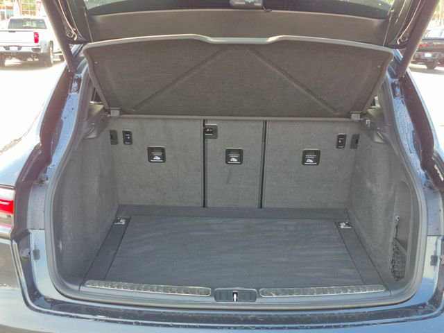 Used 2024 Porsche Macan S image 6