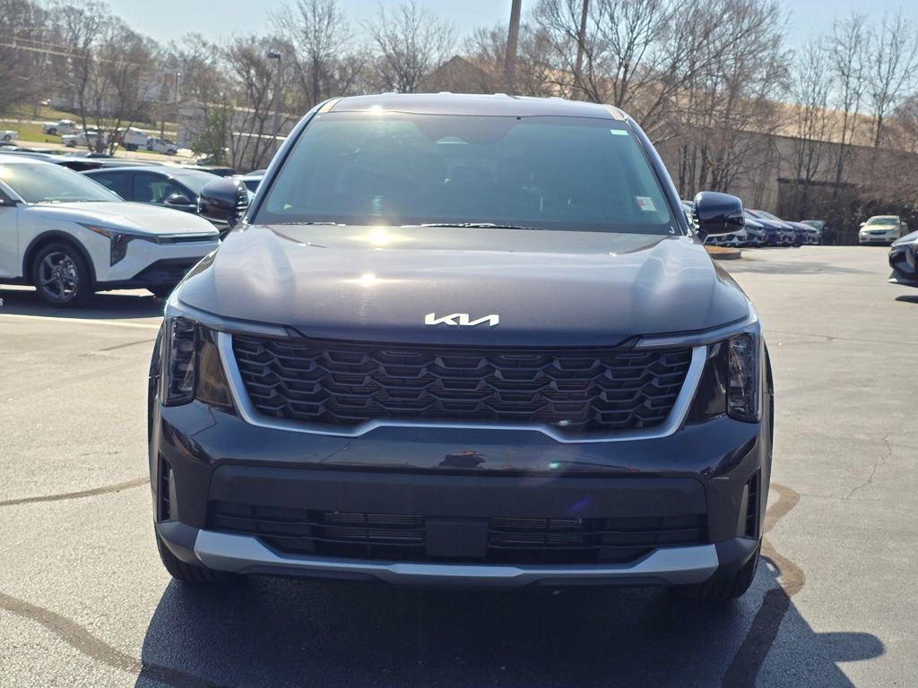 Certified 2025 Kia Sorento LX image 8