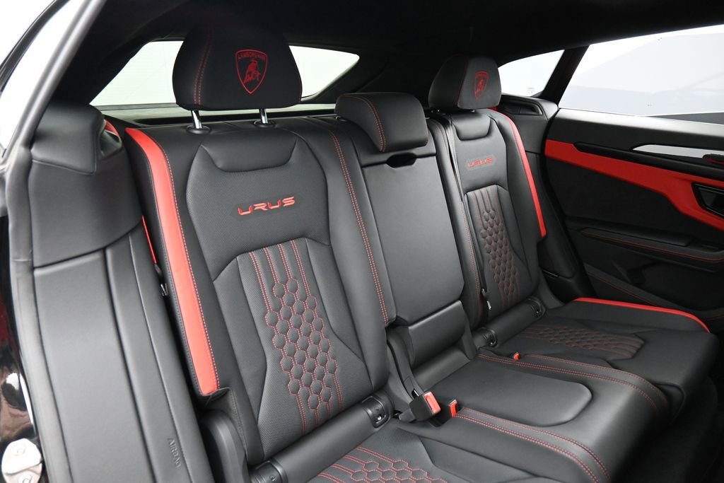 Used 2024 Lamborghini Urus S AWD/4WD image 28