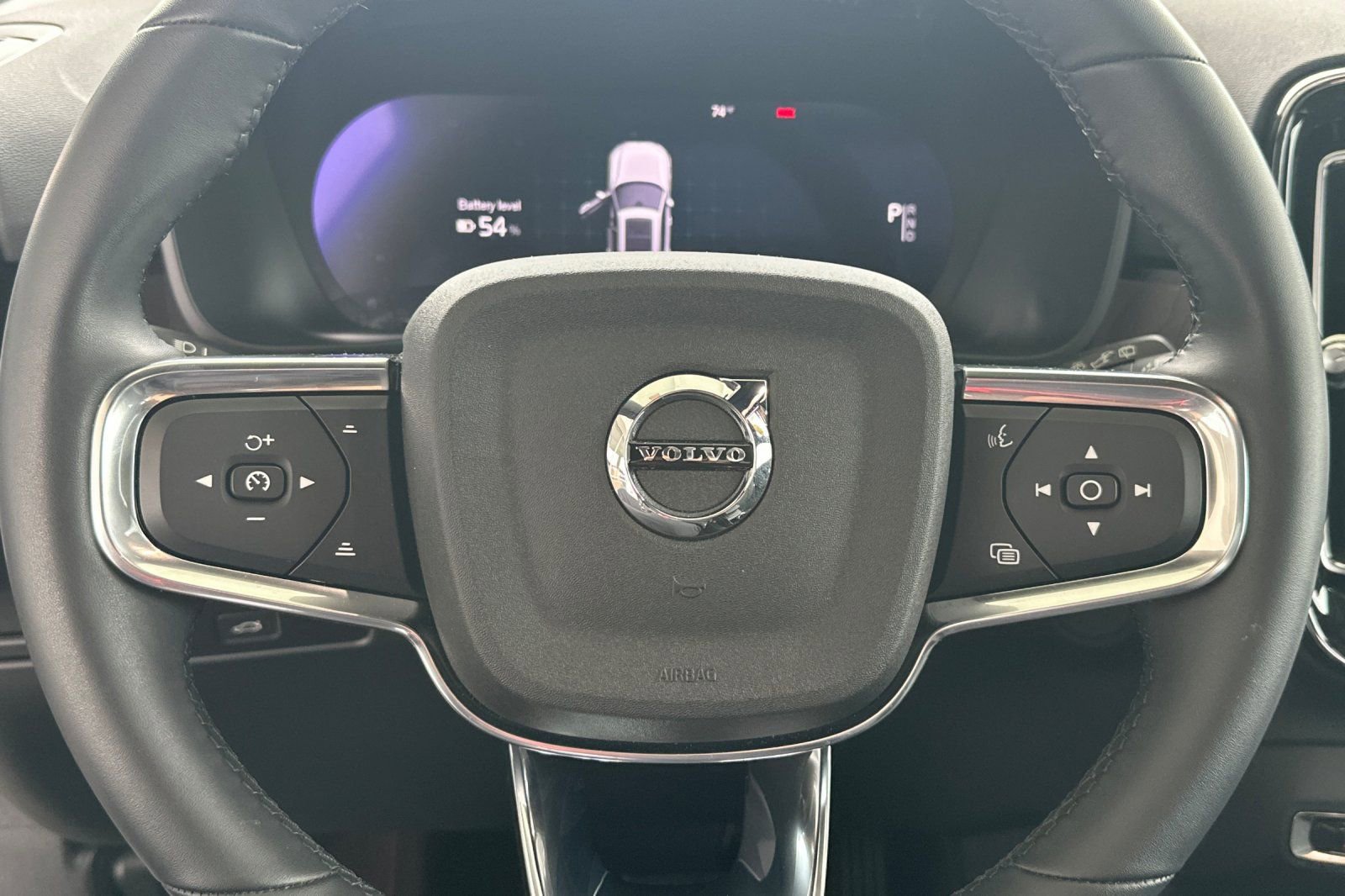 Used 2024 Volvo XC40 Recharge Ultimate w/ Protection Package Premier image 26