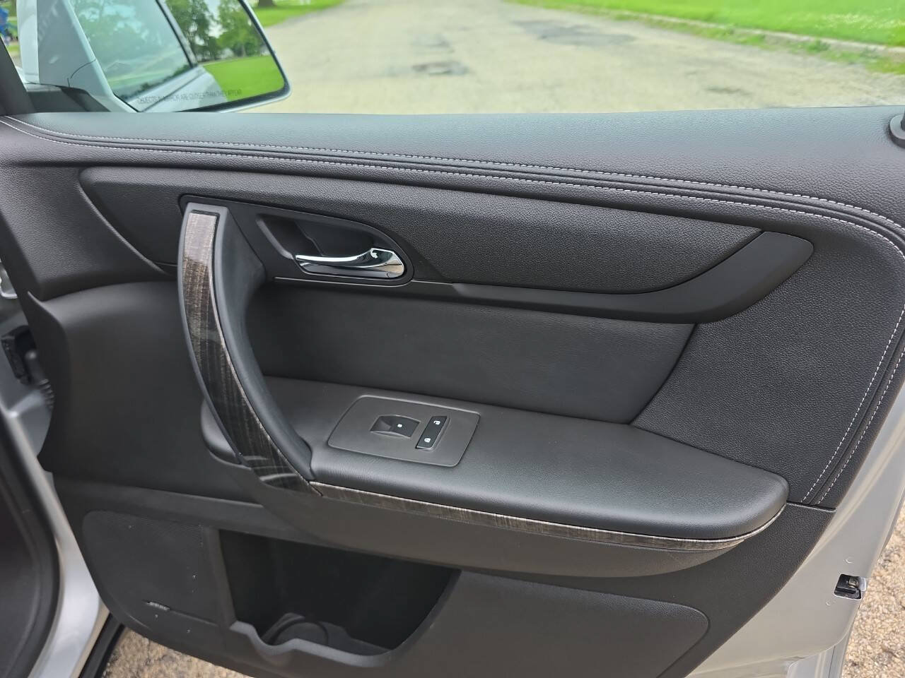 Used 2013 GMC Acadia SLT FWD image 30