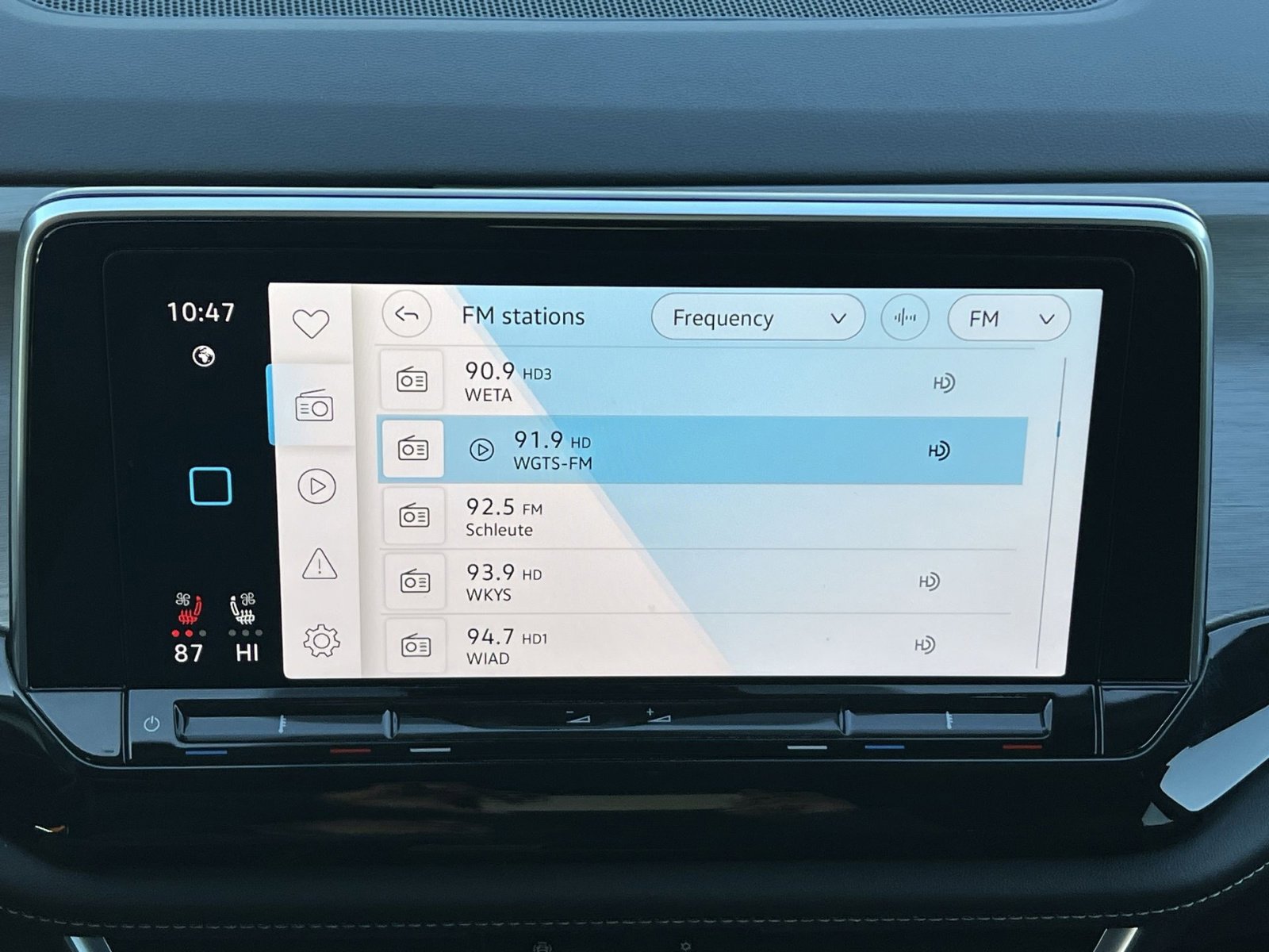 Used 2024 Volkswagen Atlas Cross Sport SE image 18