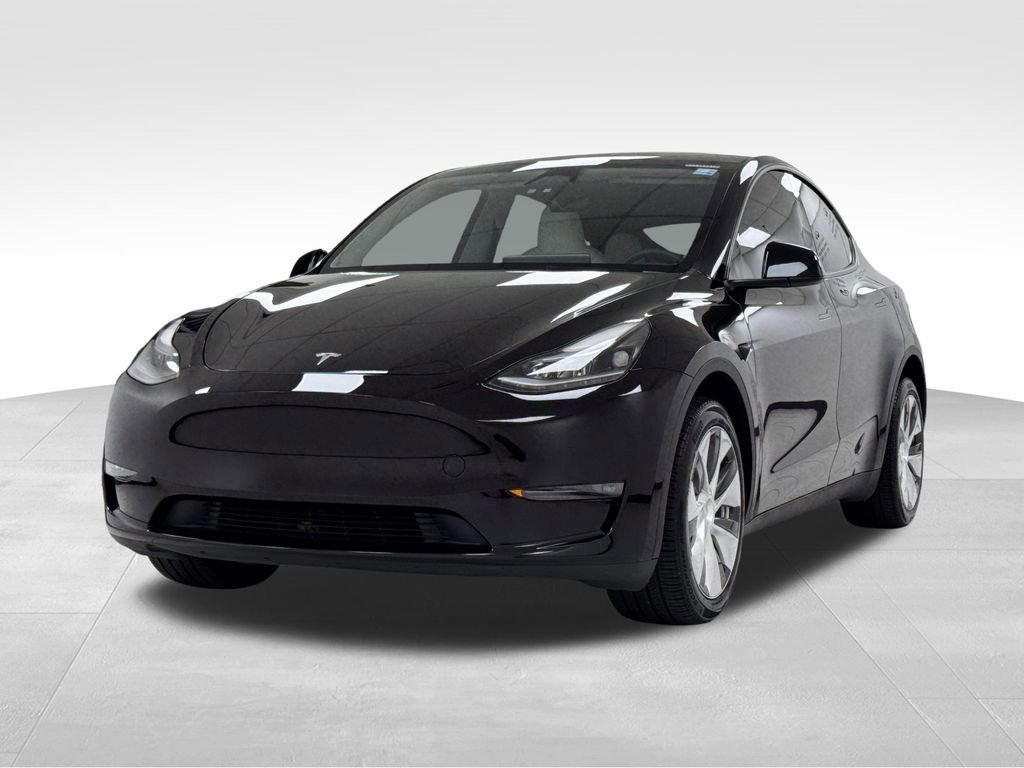 Used 2024 Tesla Model Y Long Range image 3