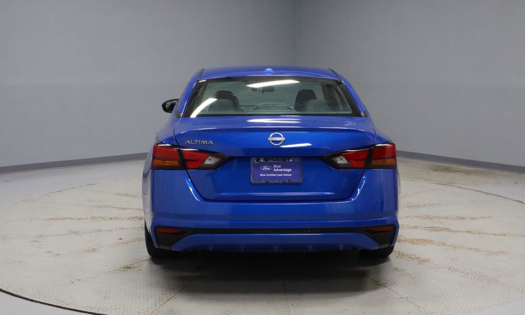 Used 2025 Nissan Altima 2.5 SV FWD image 9