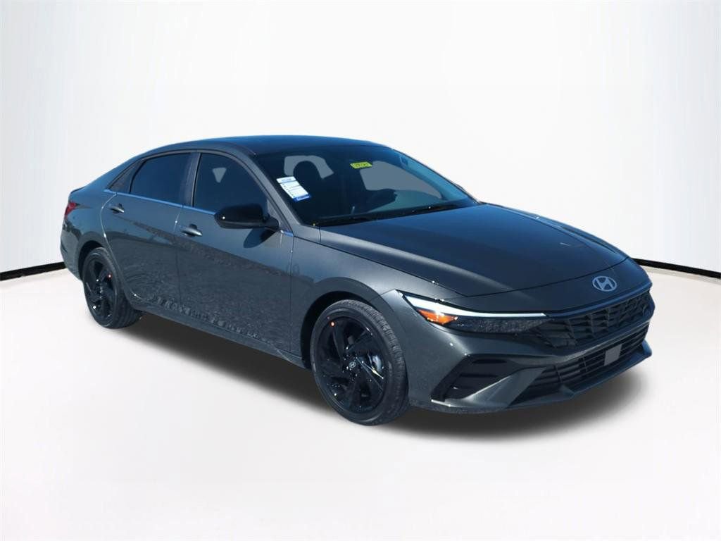 New 2026 Hyundai Elantra SEL Sport image 2